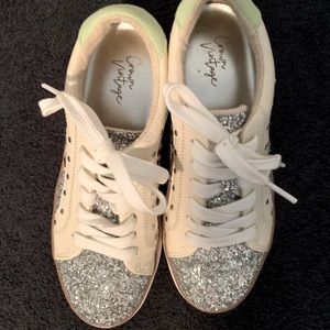 Crown Vintage Woman’s Multicolor Shoes Size 7